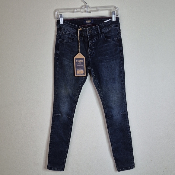 Black Skinny Jeans with Stretch Fit - Picture 1 of 10